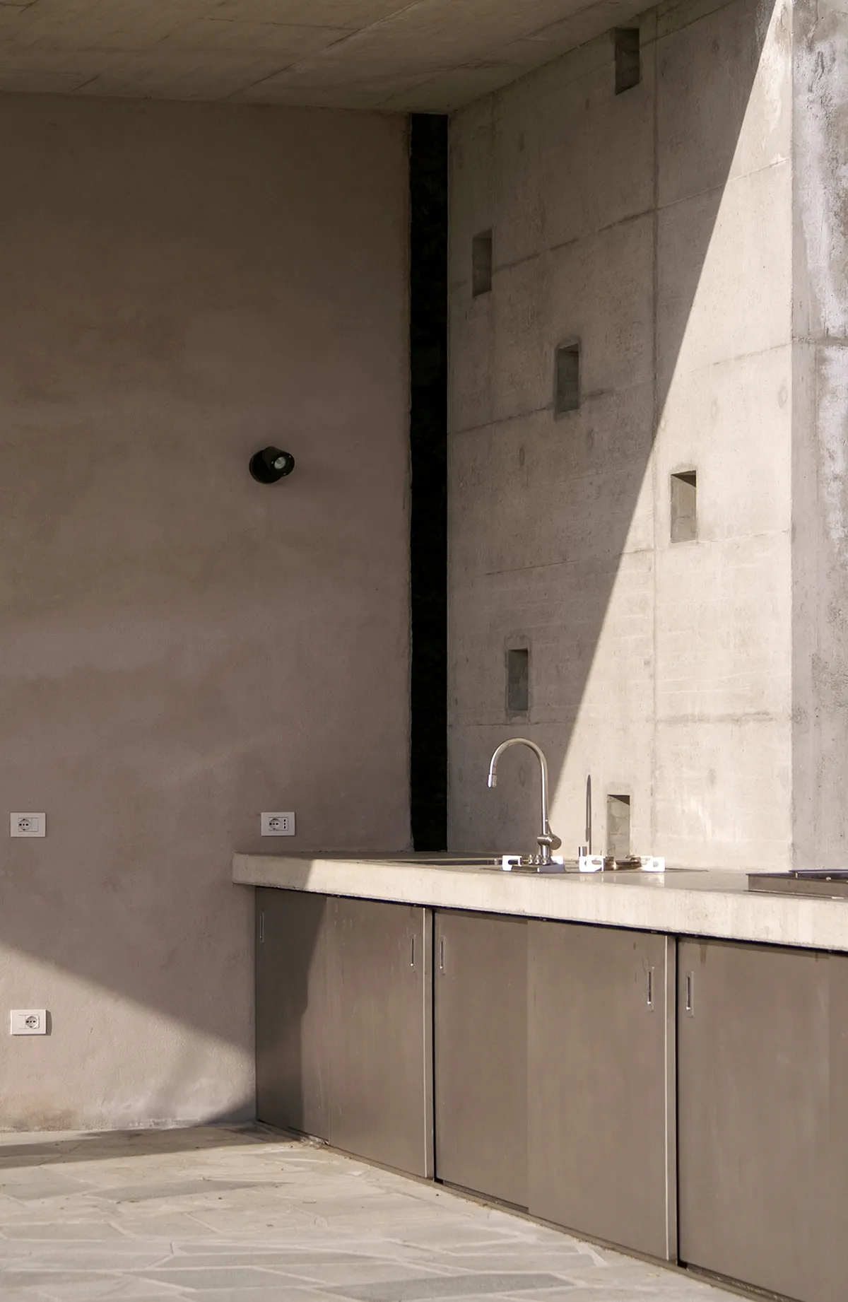 Betonküche, Projekt Cremia