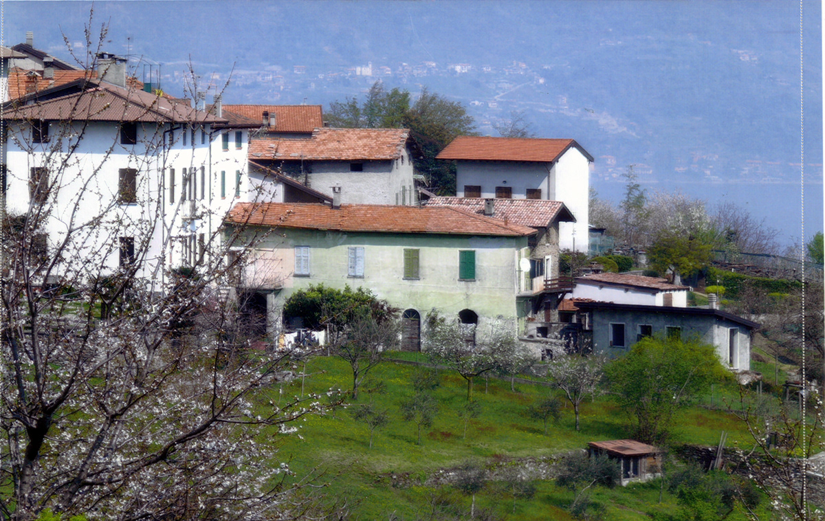 Historische Aufnahme der Casa 13 in Cremia vor der Renovierung, Comer See